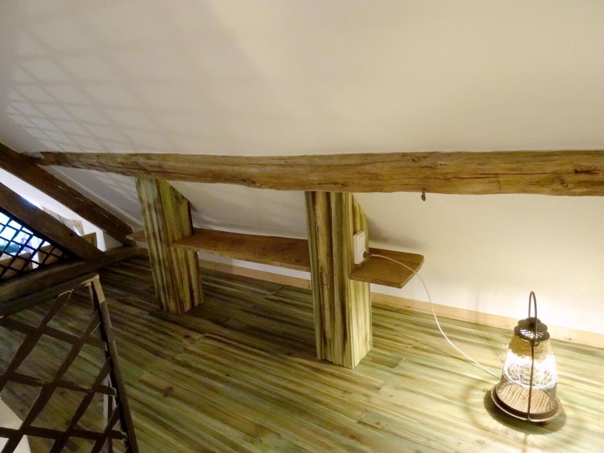 L'Escalier Des Reves Panzió Saint-Sauveur-en-Puisaye Kültér fotó